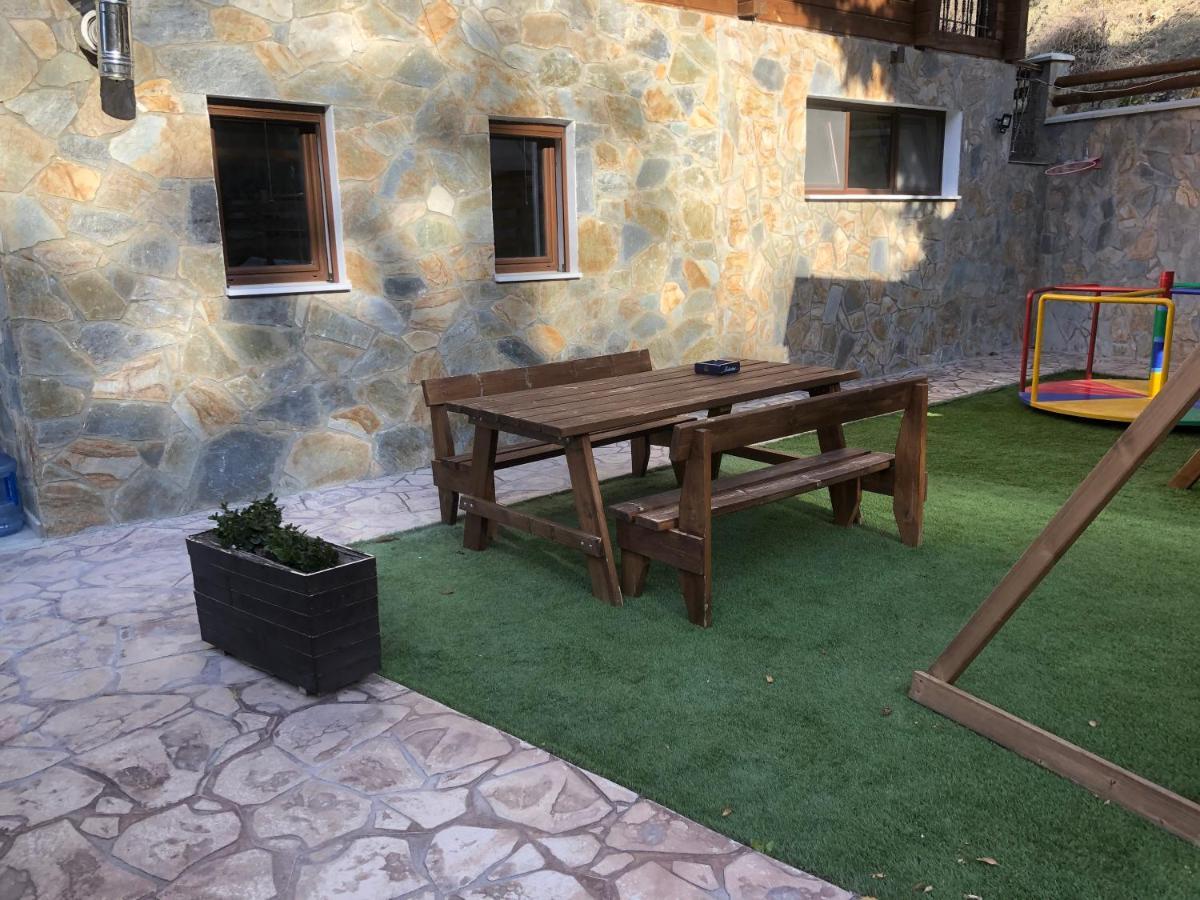 Diamond Stone Wooden Guest House Chandria Εξωτερικό φωτογραφία