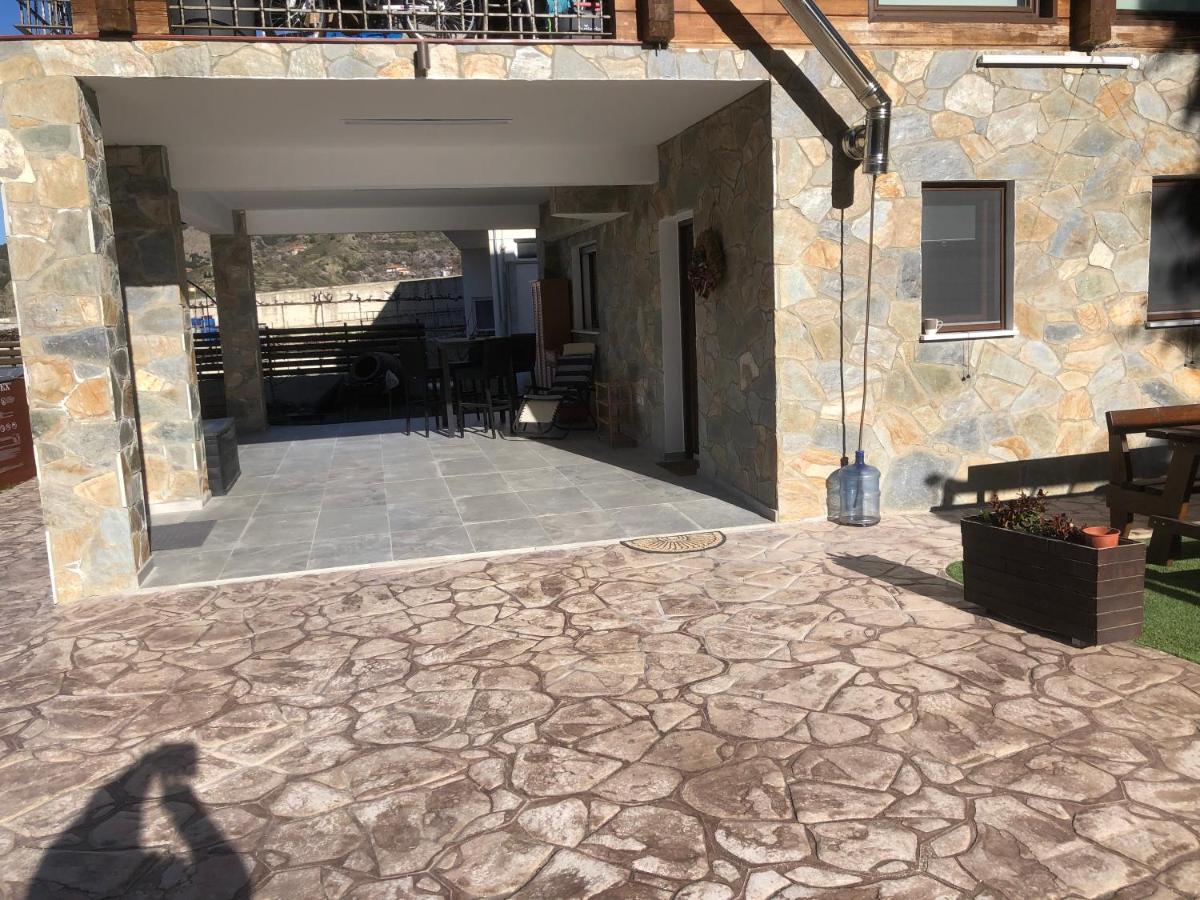 Diamond Stone Wooden Guest House Chandria Εξωτερικό φωτογραφία