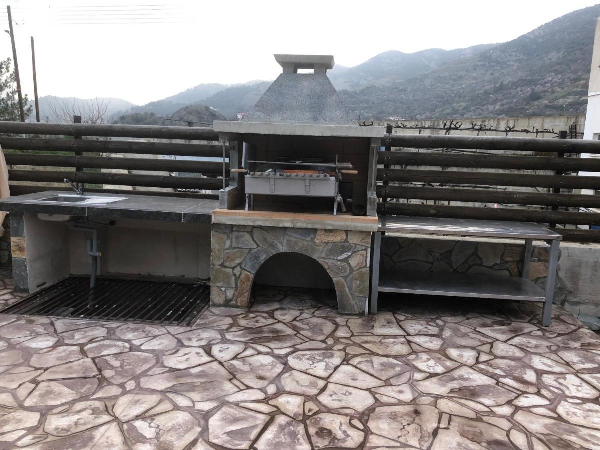 Diamond Stone Wooden Guest House Chandria Εξωτερικό φωτογραφία