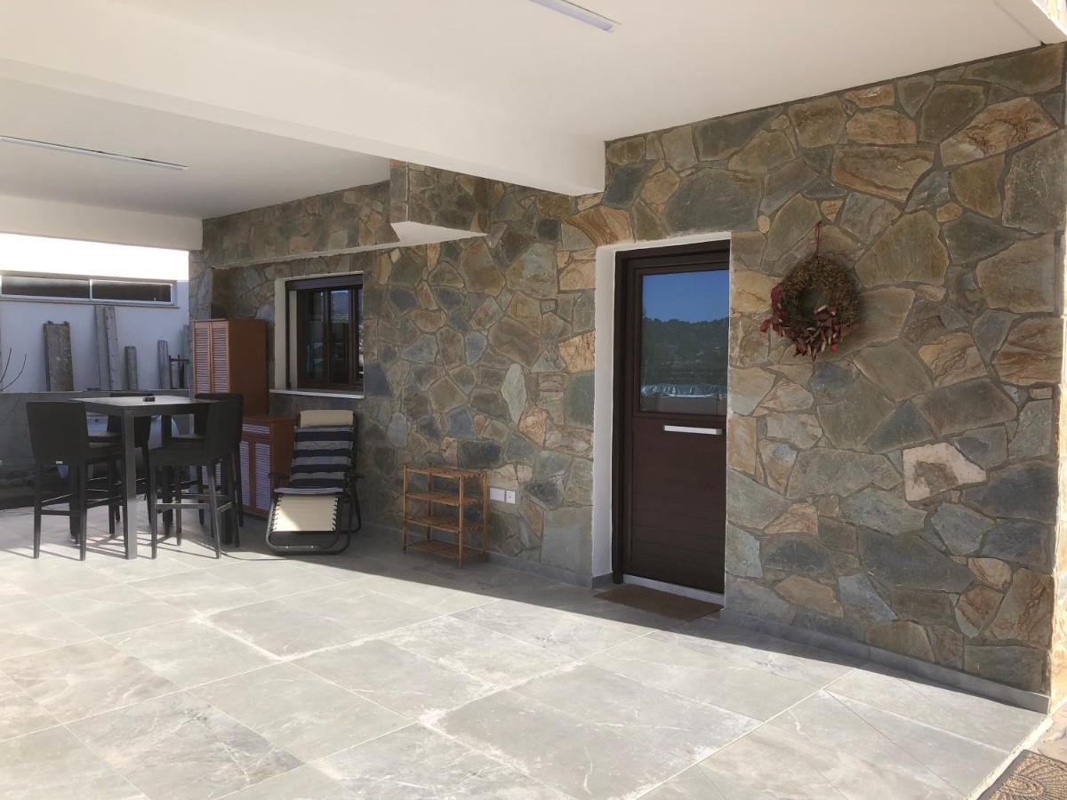 Diamond Stone Wooden Guest House Chandria Εξωτερικό φωτογραφία