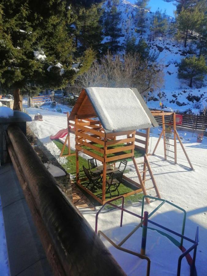 Diamond Stone Wooden Guest House Chandria Εξωτερικό φωτογραφία